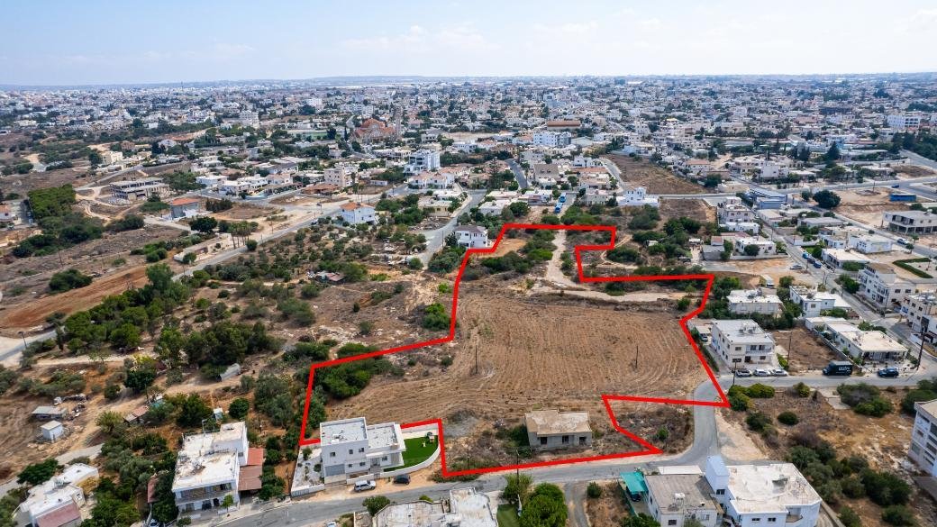 Shared residential field in Deryneia, Famagusta photo 1