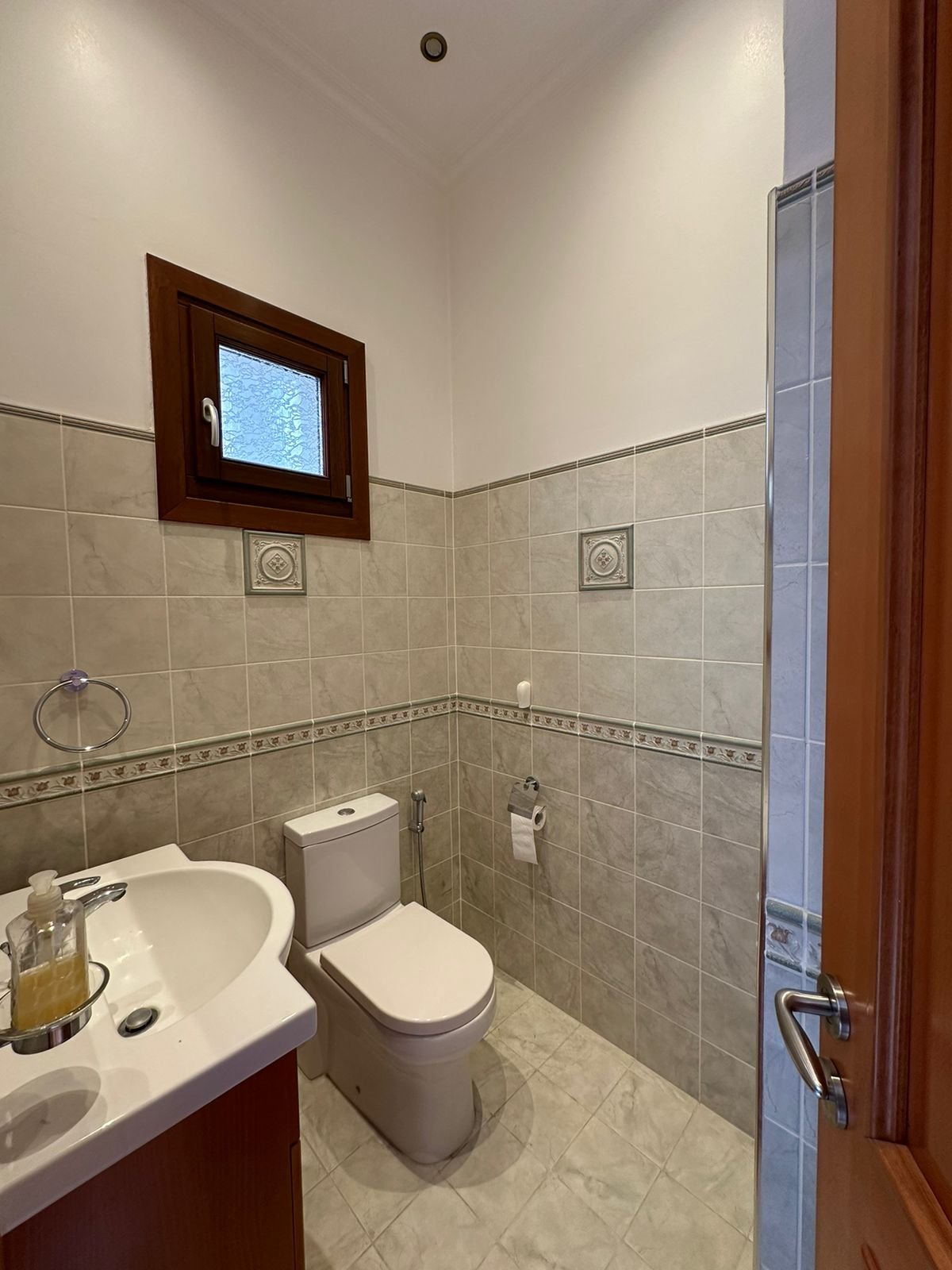 4 BR Villa in Mouttagiaka, Limassol photo 17