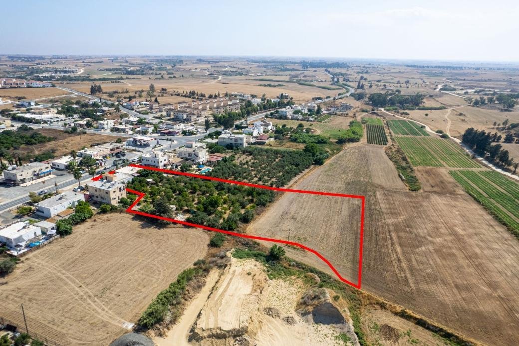 Shared field in Acheritou, Famagusta photo 5