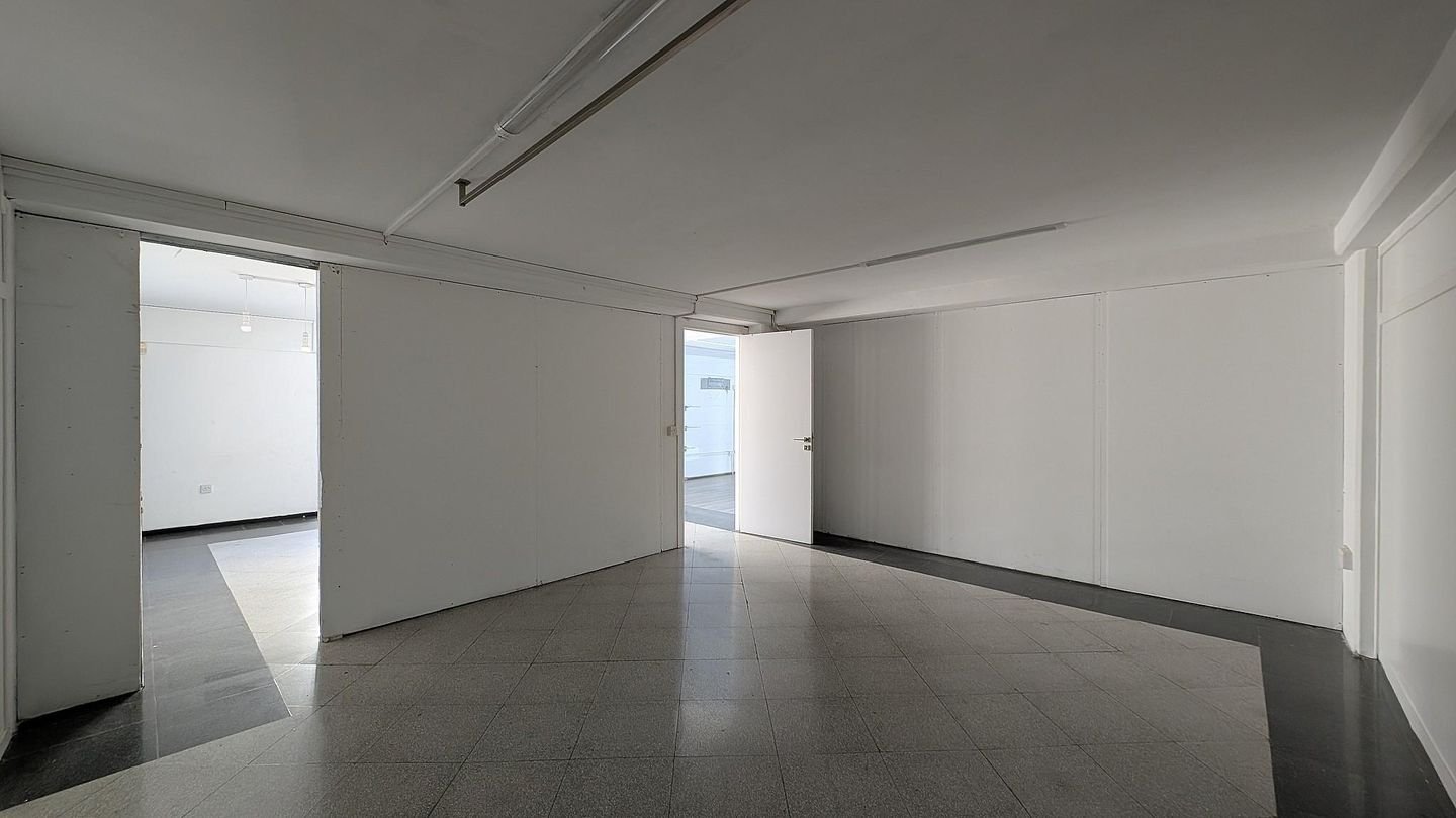 Commercial building in Kokkinotrimithia, Nicosia photo 19
