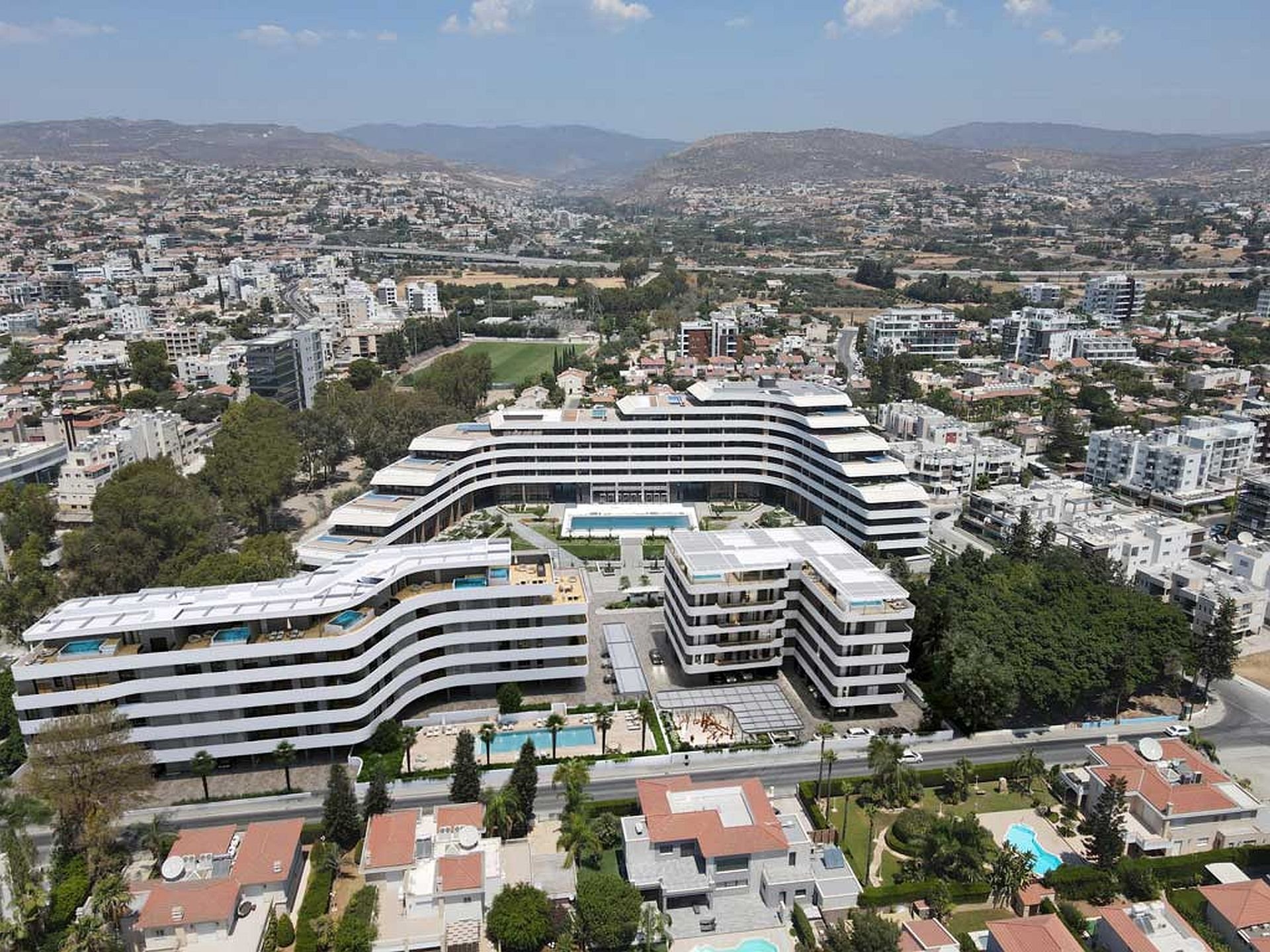 1 BR Apartment in Germasogeia photo 9