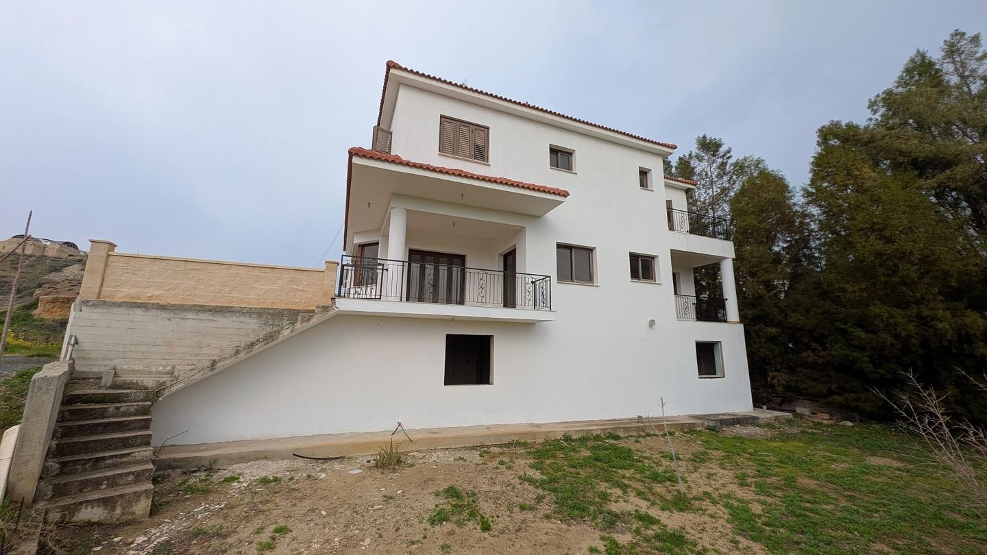 3-Bedroom Detached House with Attic in Ergates, Nicosia photo 37