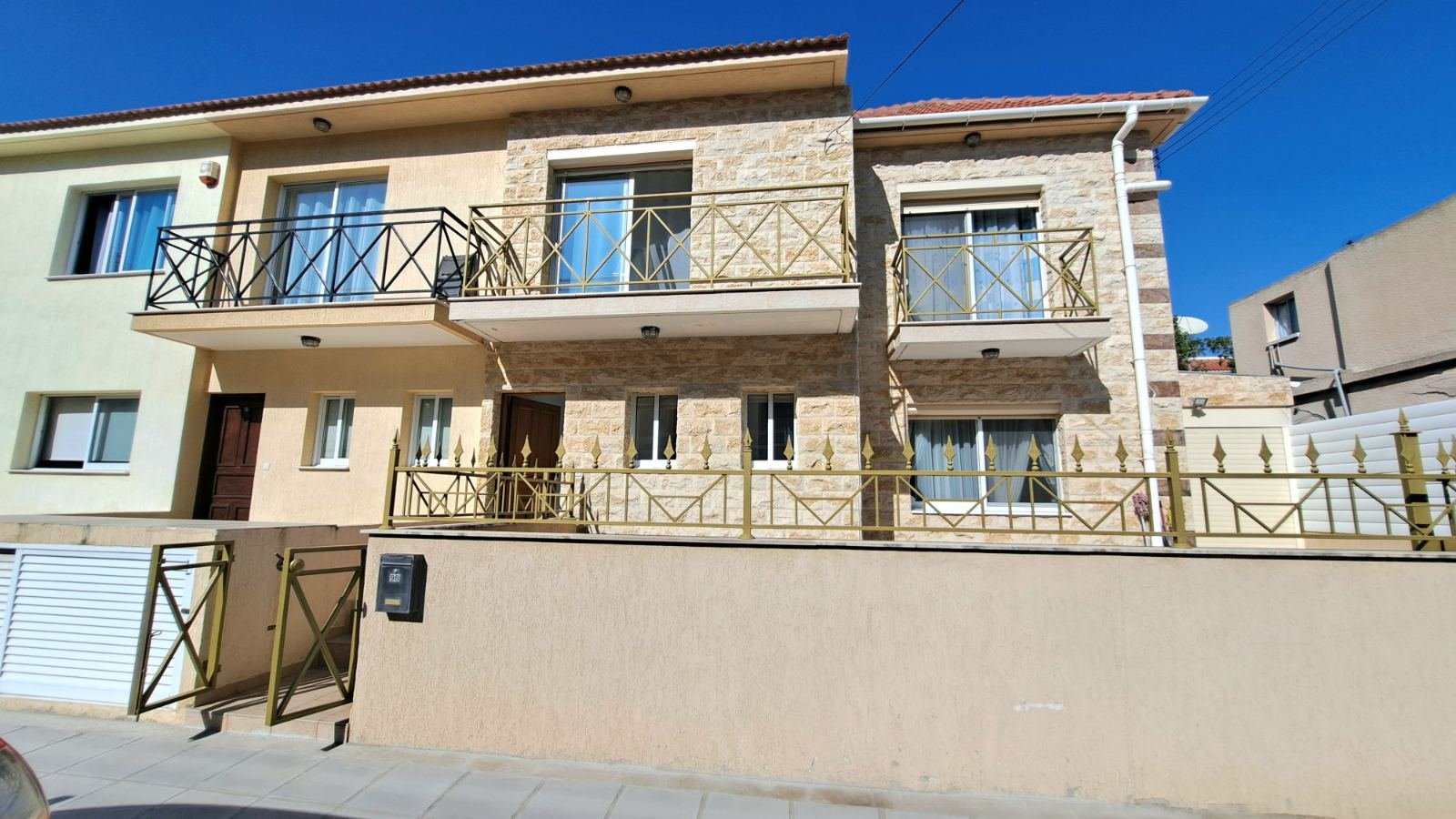 2 BR Townhouse in Papas area of Germasogeia photo 2