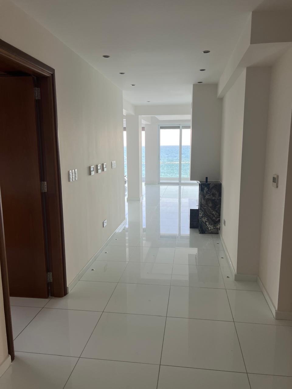 4 BR Luxury Apartment in Potamos Germasogeias, Limassol photo 18