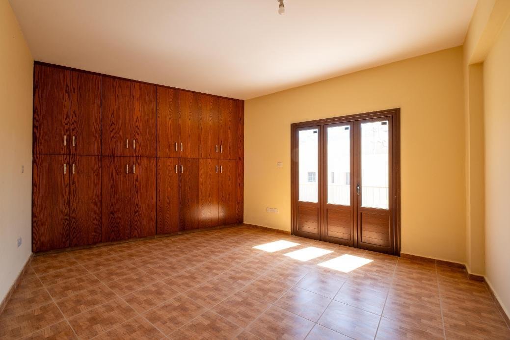 4 bedroom house in Agios Theodoros, Larnaca photo 14