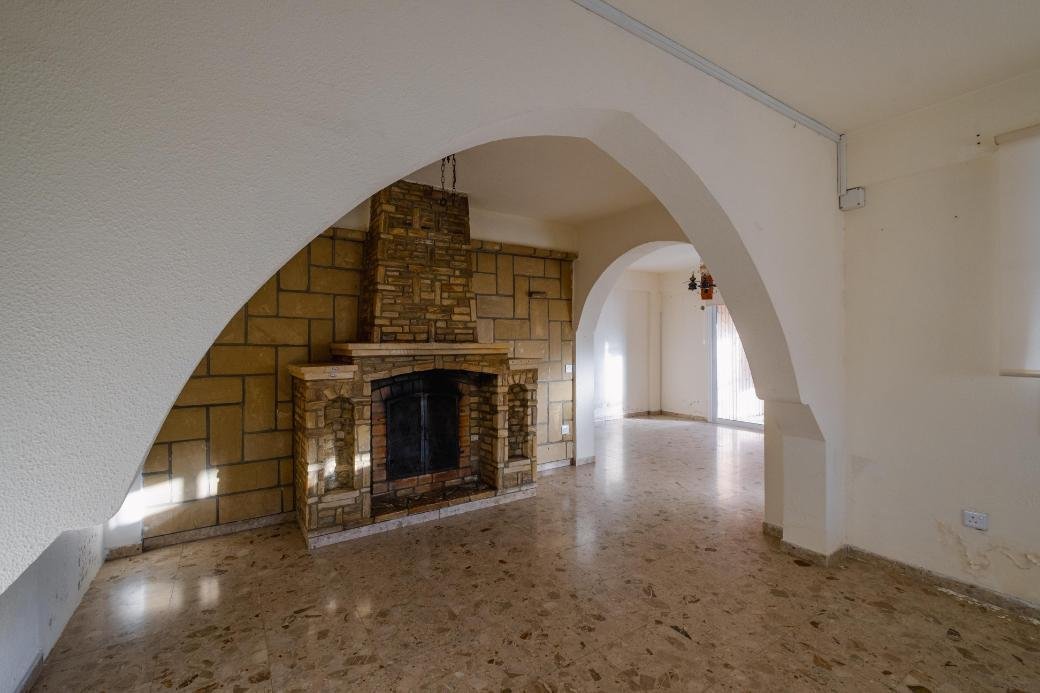 Two-storey house in a large field in Pyrga, Larnaca photo 9