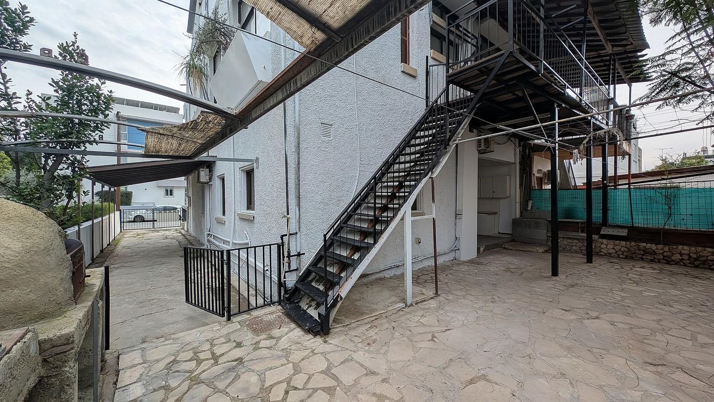 Two storey semi-detached building in Panagia, Nicosia photo 39