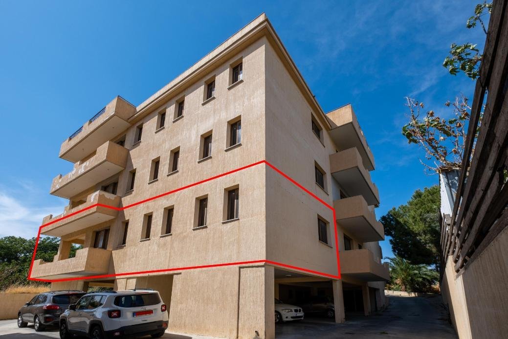 Incomplete 3 bedroom apartment in Polemidia, Limassol photo 11