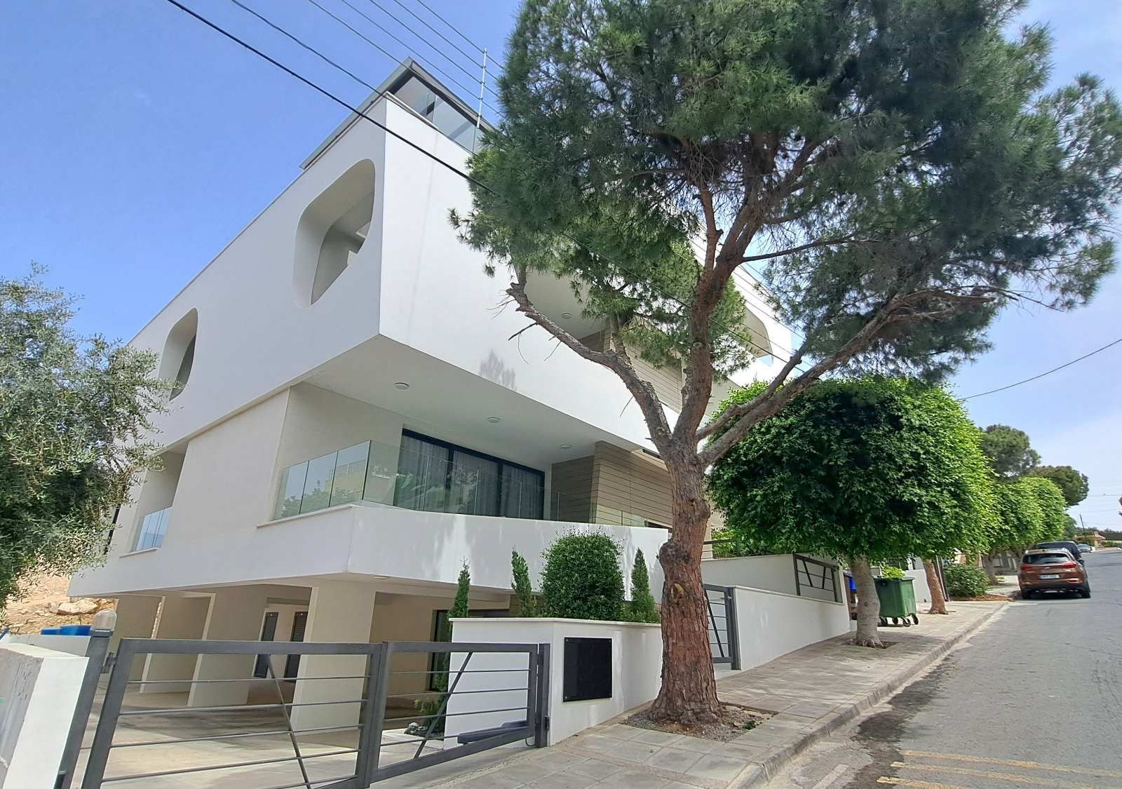 2 BR Apartment in Germasogeia, Limassol photo 16