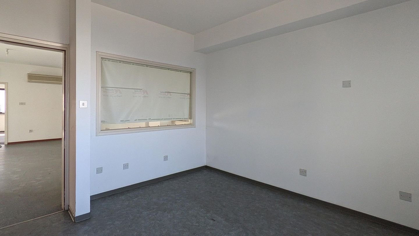 Whole Floor Office Unit in Larnakos Avenue, Nicosia photo 14