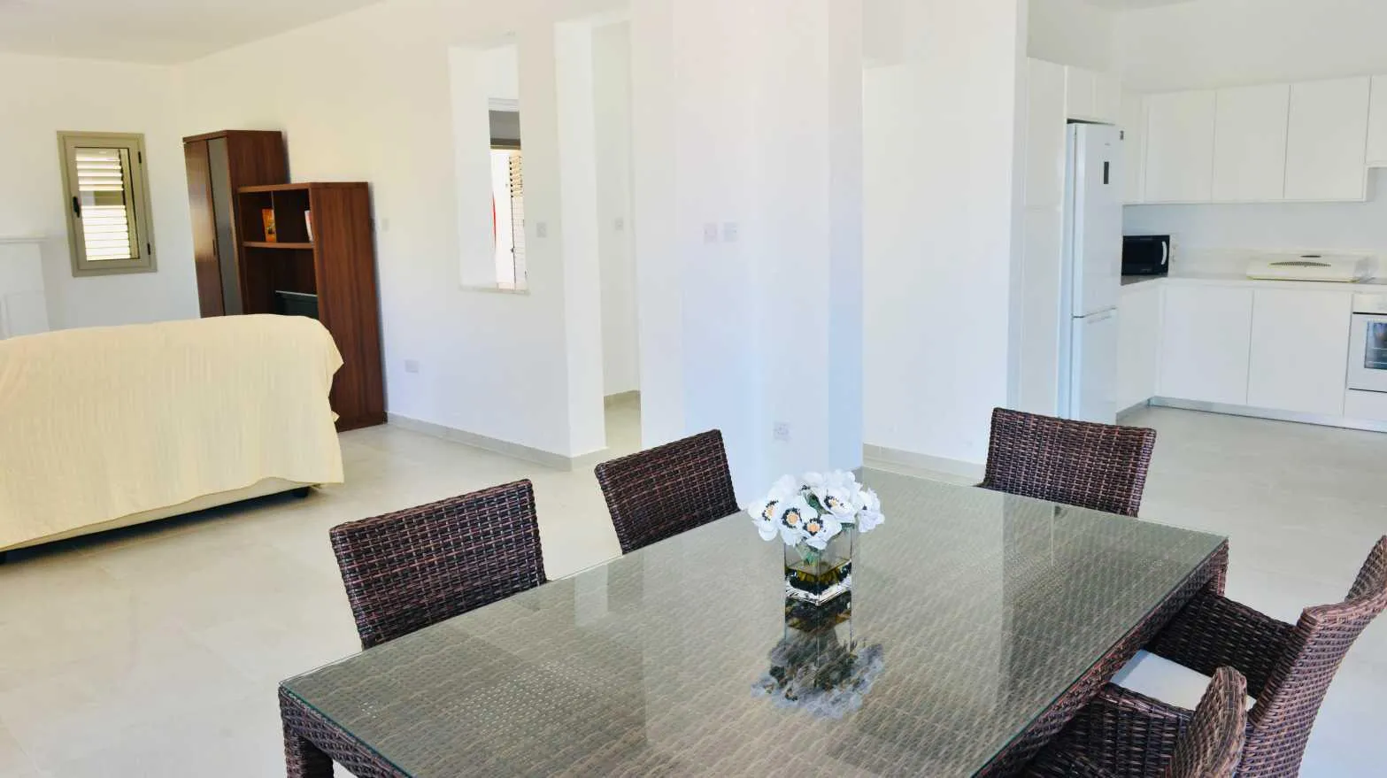 4 BR Villa in Tala, Paphos photo 4