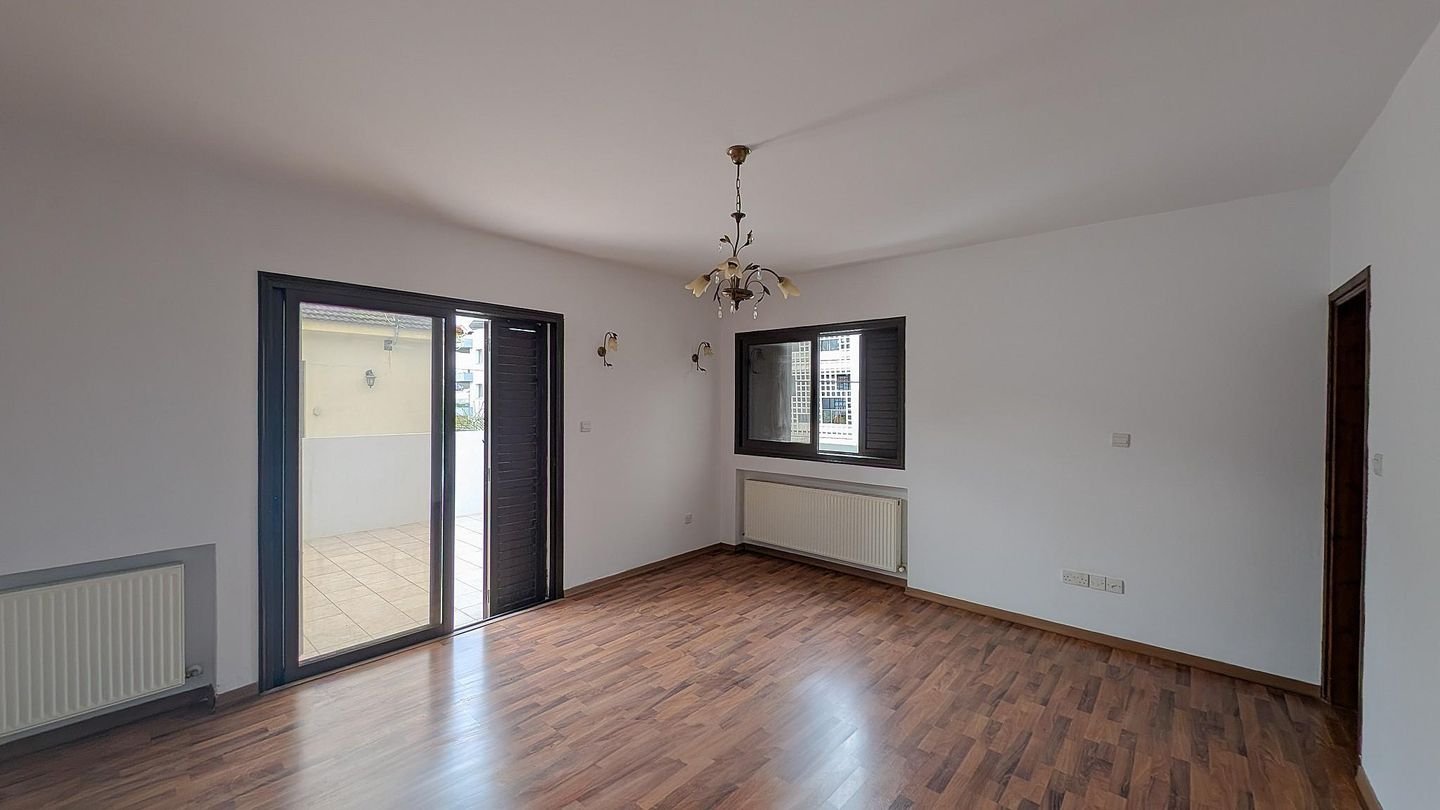 Elegant 3-bedroom semi-detached house in Engomi, Nicosia photo 24