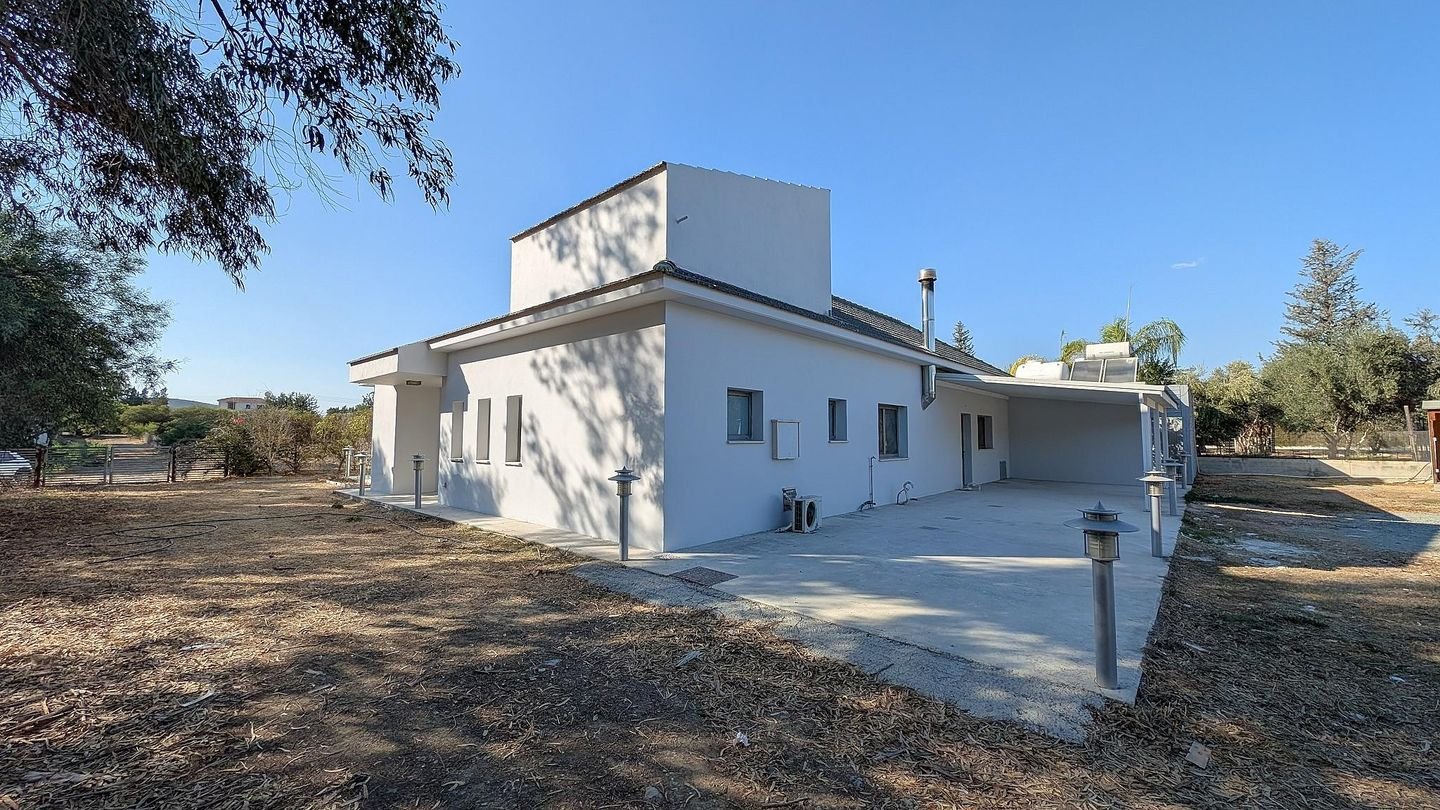 Elegant Detached Home with Pool in Moni, Limassol photo 5