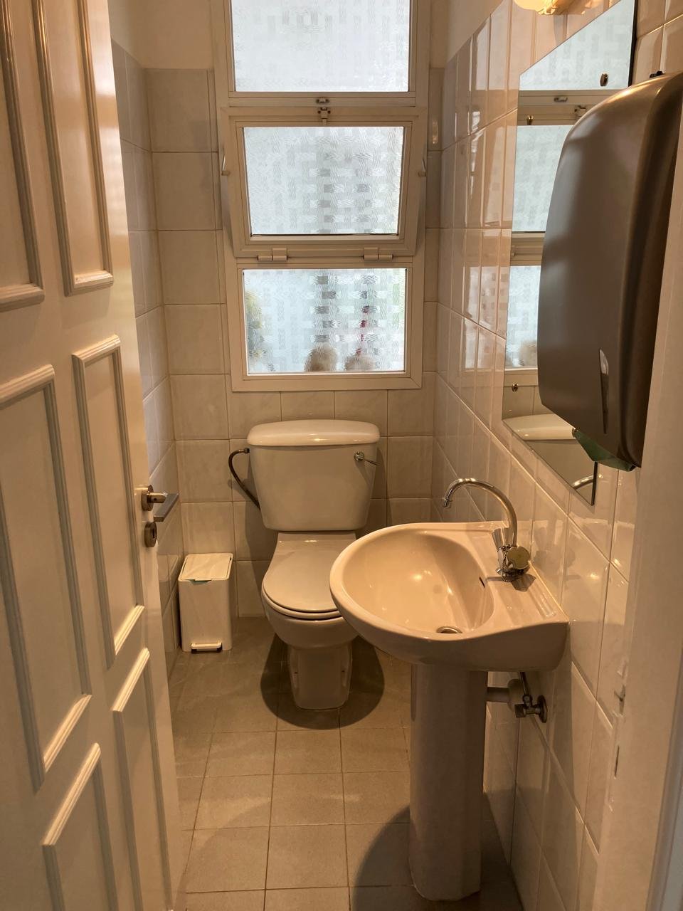 Furnished Office in Petrou Kai Pavlou, Limassol photo 8