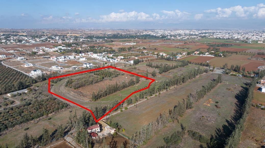 Residential field in Kato Deftera, Nicosia photo 2