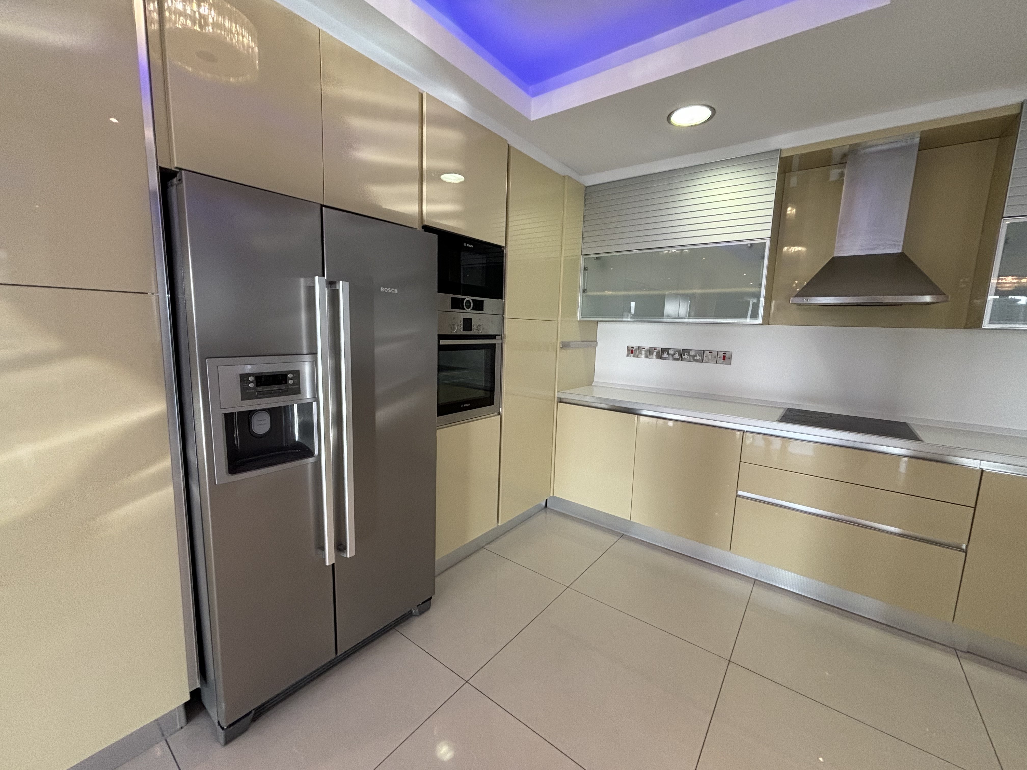 6 BR Stunning Penthouse in Agios Tychonas, Limassol photo 3