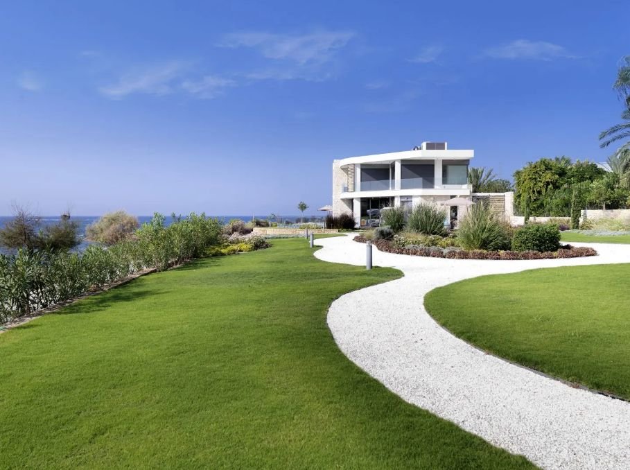 4 BR Villa in Chloraka photo 2