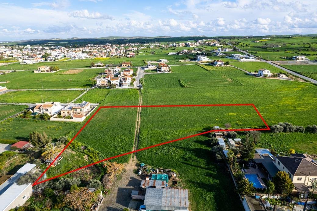 Shared residential field in Athienou, Larnaca photo 3