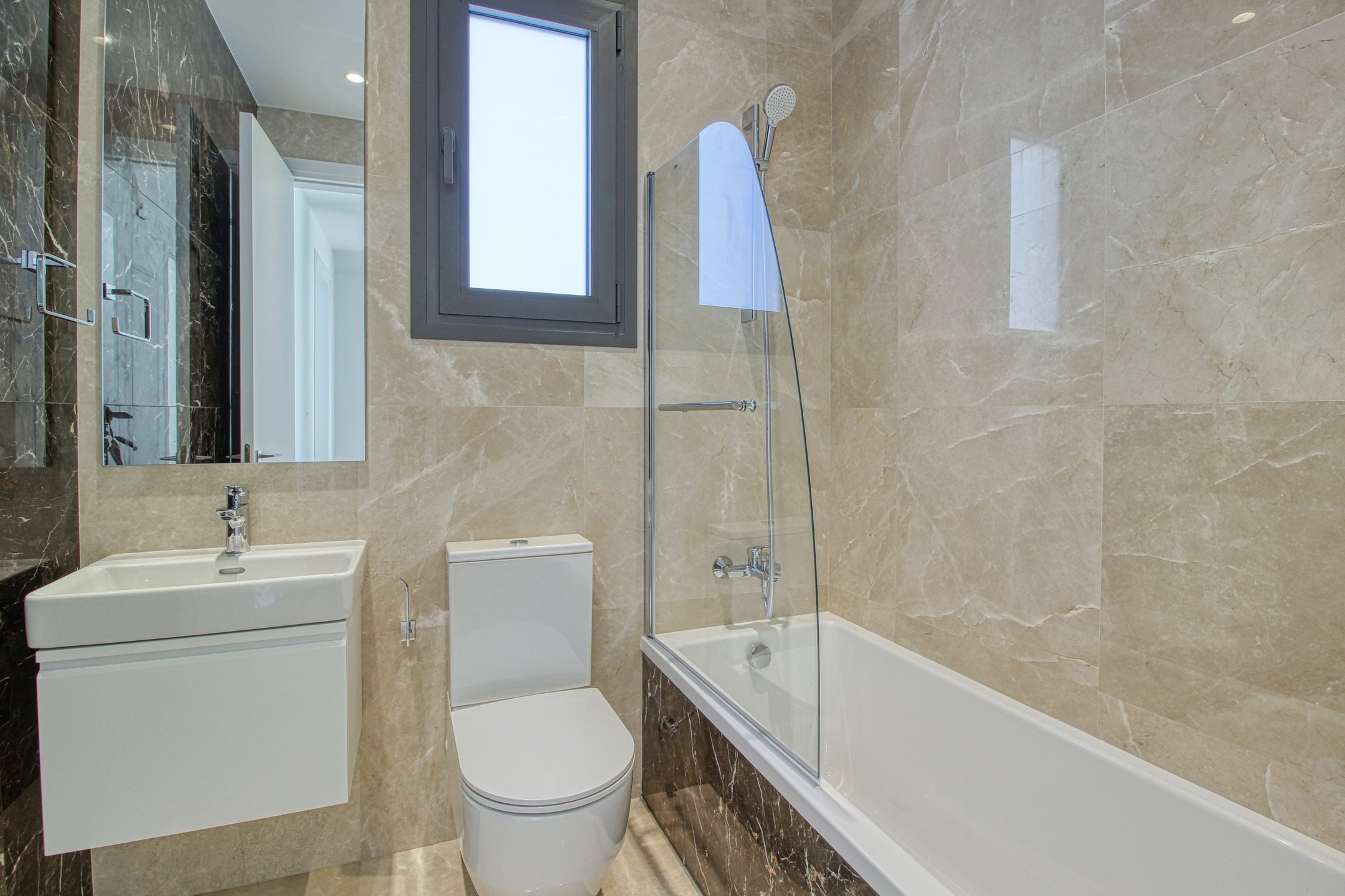 3 BR Penthouse in Potamos Germasogeias, Limassol photo 8