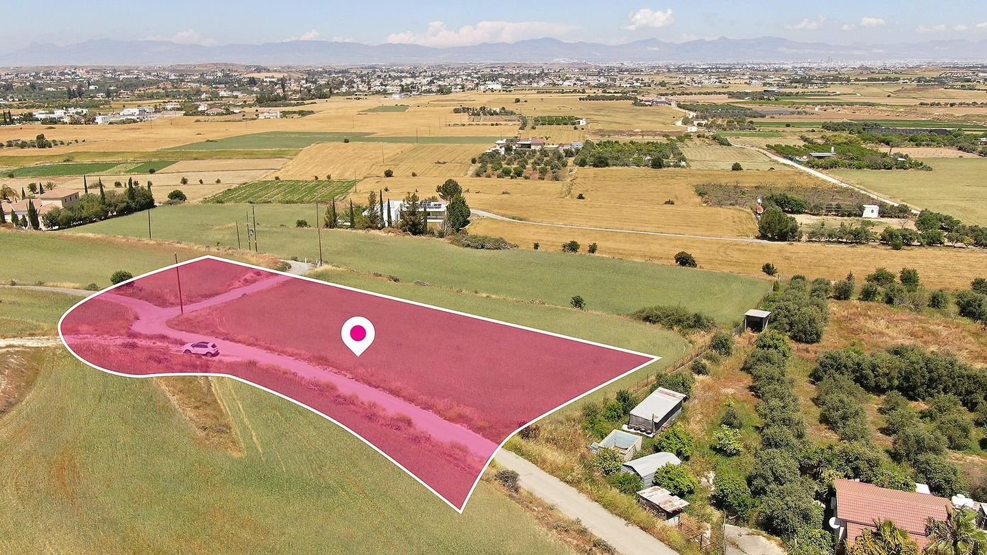 Residential field in Pera, Nicosia photo 2