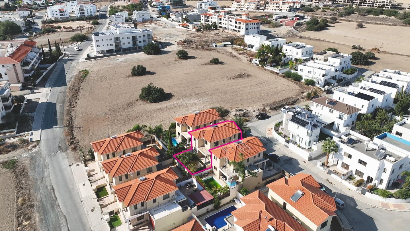 Two-Storey Detached House with Swimming Pool in Oroklini, Larnaca photo 2