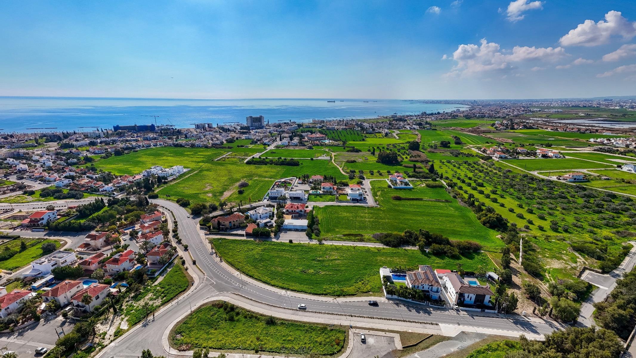 4 BR Villa in Oroklini, Larnaca photo 13