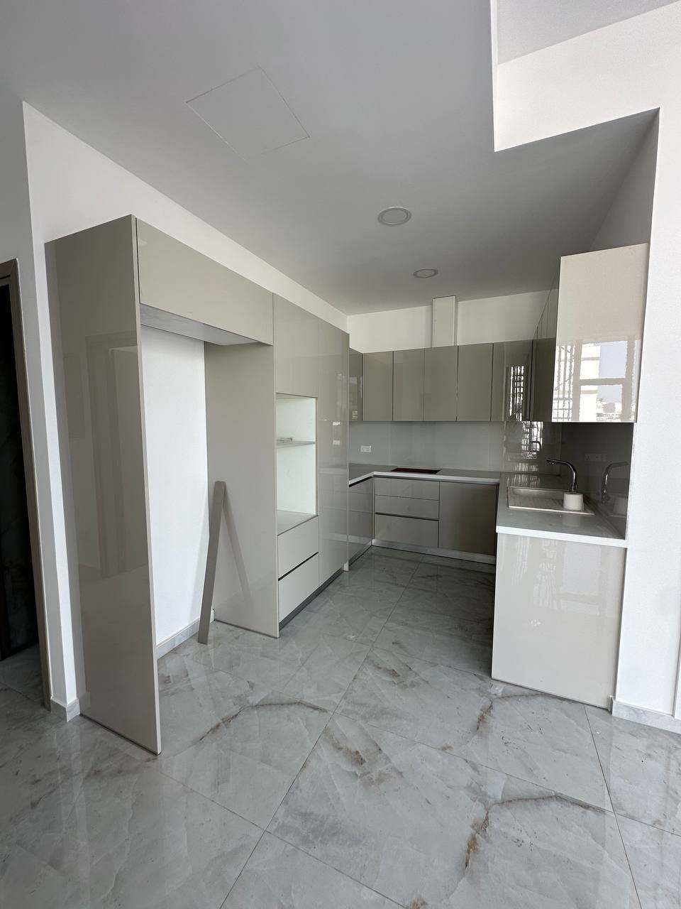 3 BR Penthouse in Neapolis, Limassol photo 1