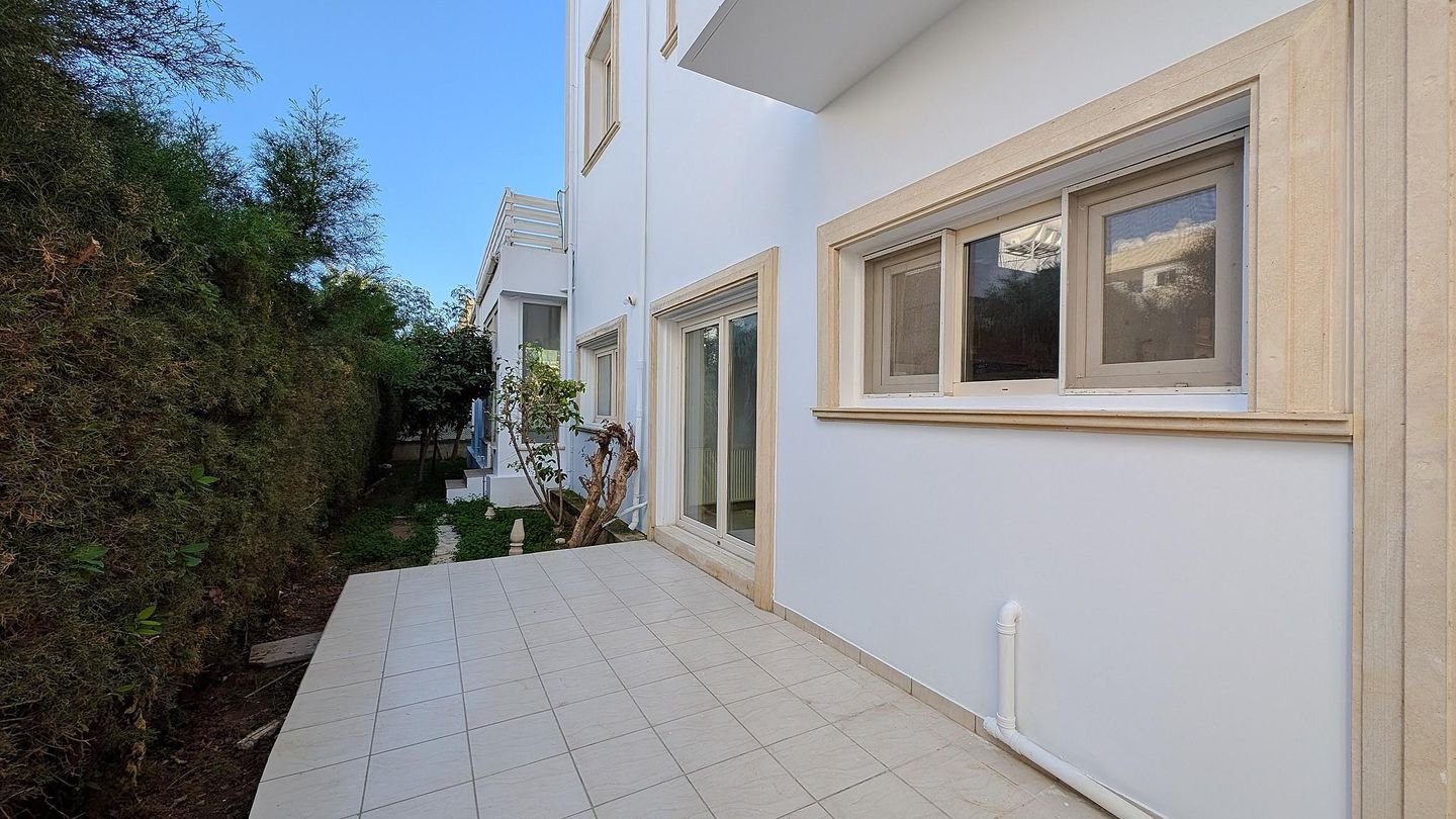 Three storey building in Agios Nikolaos, Larnaca photo 55