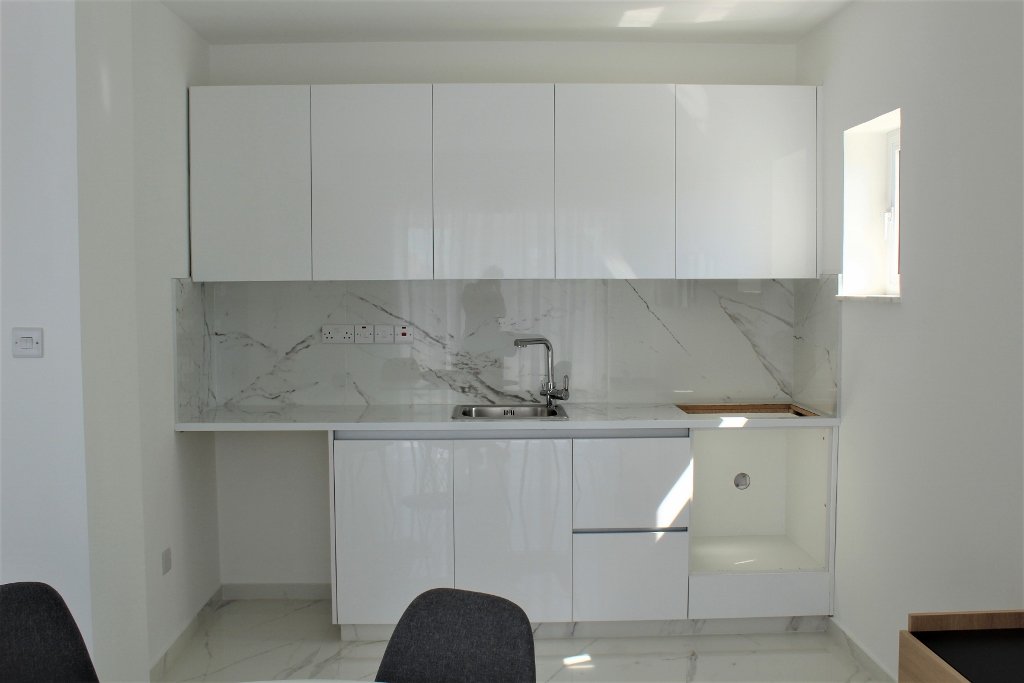 1 BR Apartment in Germasogeia, Limassol photo 4