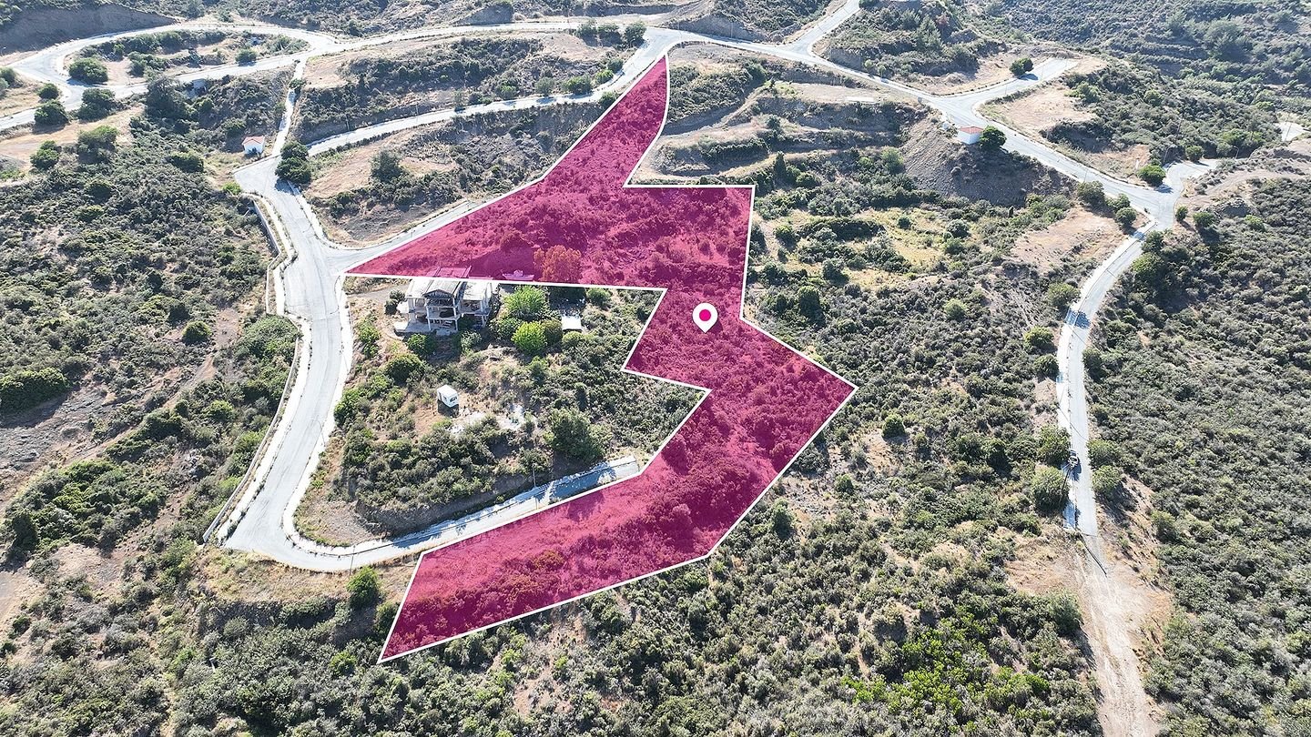 Field in Kato Pyrgos, Nicosia photo 3